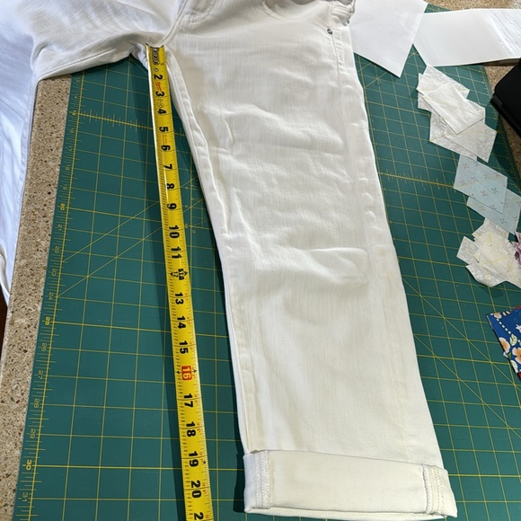 The Tomboy Crop by AG - Picture 11 of 13